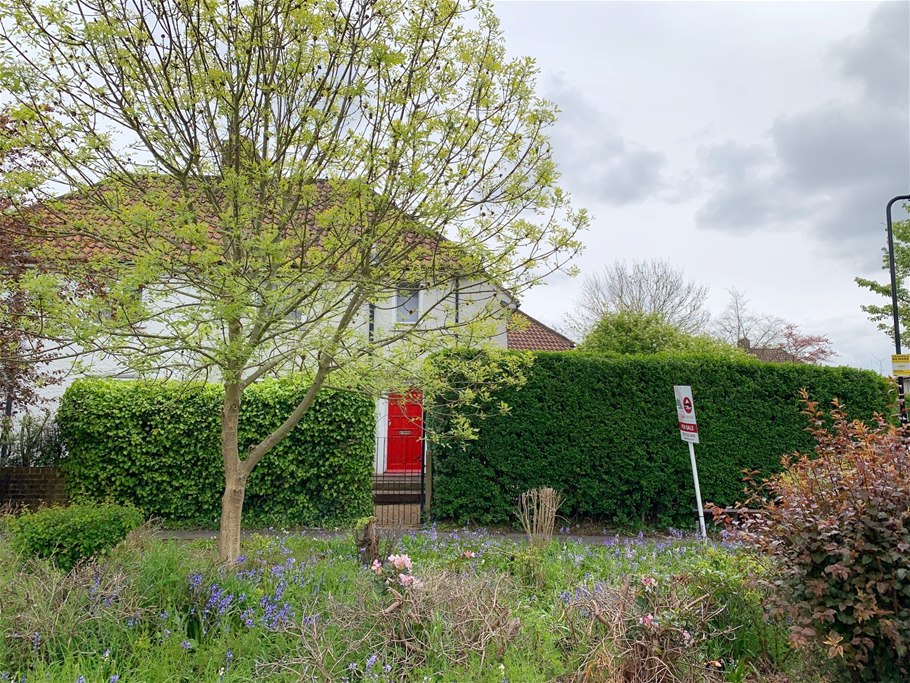 Saxon Drive, West Acton, London